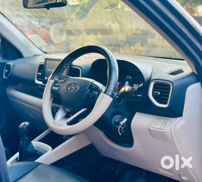 Hyundai Venue S 1.2 Petrol, 2023, Petrol