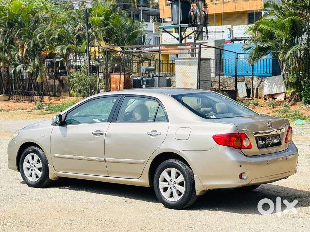 Toyota Corolla Altis G, 2010, Petrol