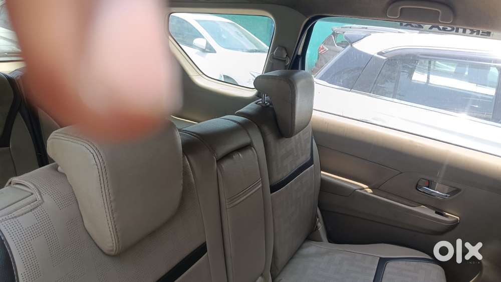 Maruti Suzuki Ertiga 2022-2023 Zxi, 2023, Cng & Hybrids