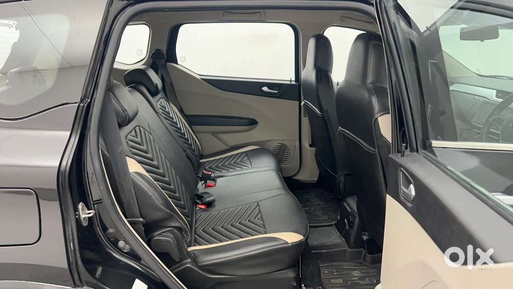 Renault Triber Rxz, 2024, Petrol