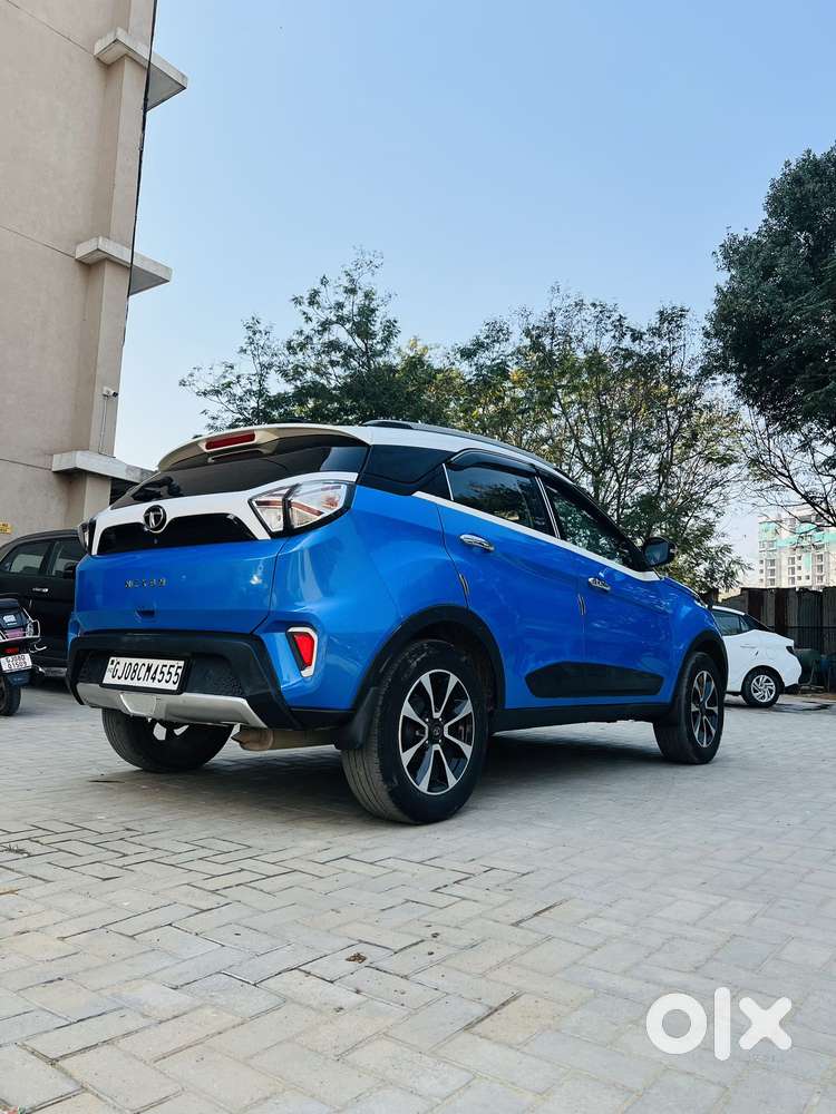 Tata Nexon Amt Xza Plus, 2022, Cng & Hybrids