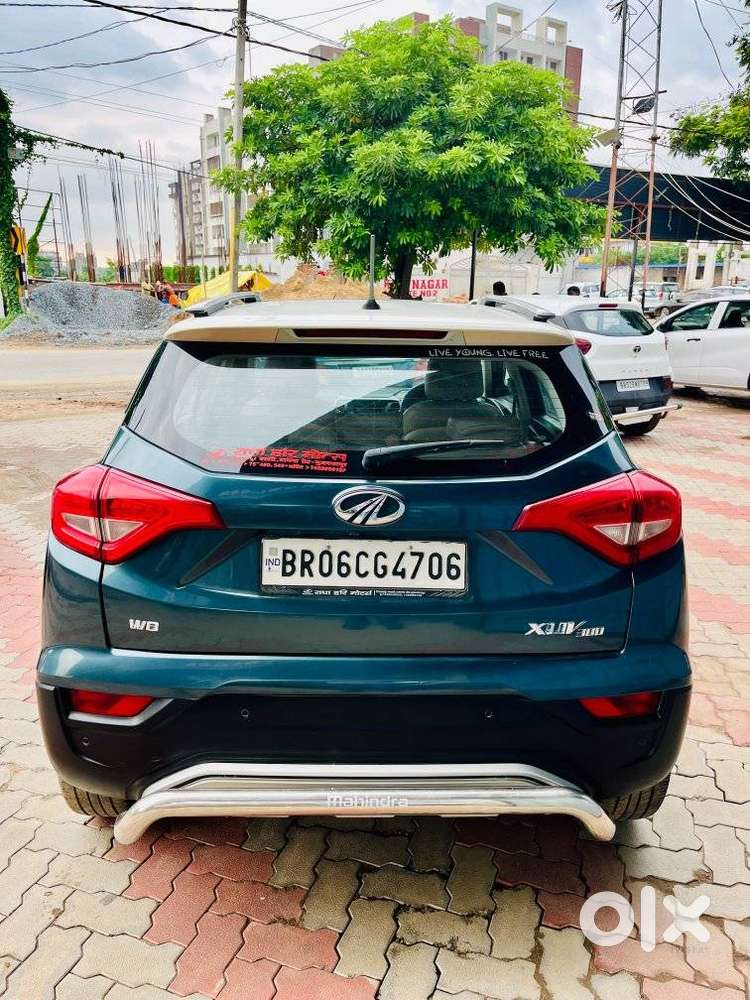Mahindra Xuv300 W8 Option Dual Tone, 2020, Petrol