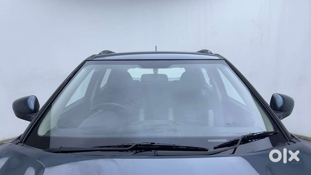 Mahindra Xuv300 1.2 W6 Amt Petrol, 2023, Petrol