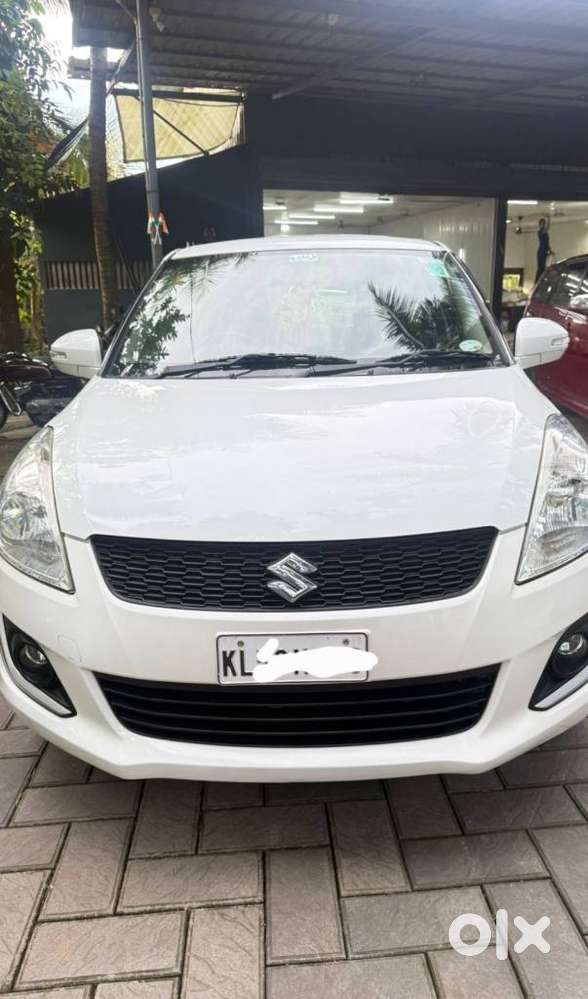 Maruti Suzuki Swift Vxi 1.2 Abs Bs-iv, 2017, Petrol