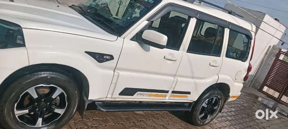 Mahindra Scorpio Classic 2023