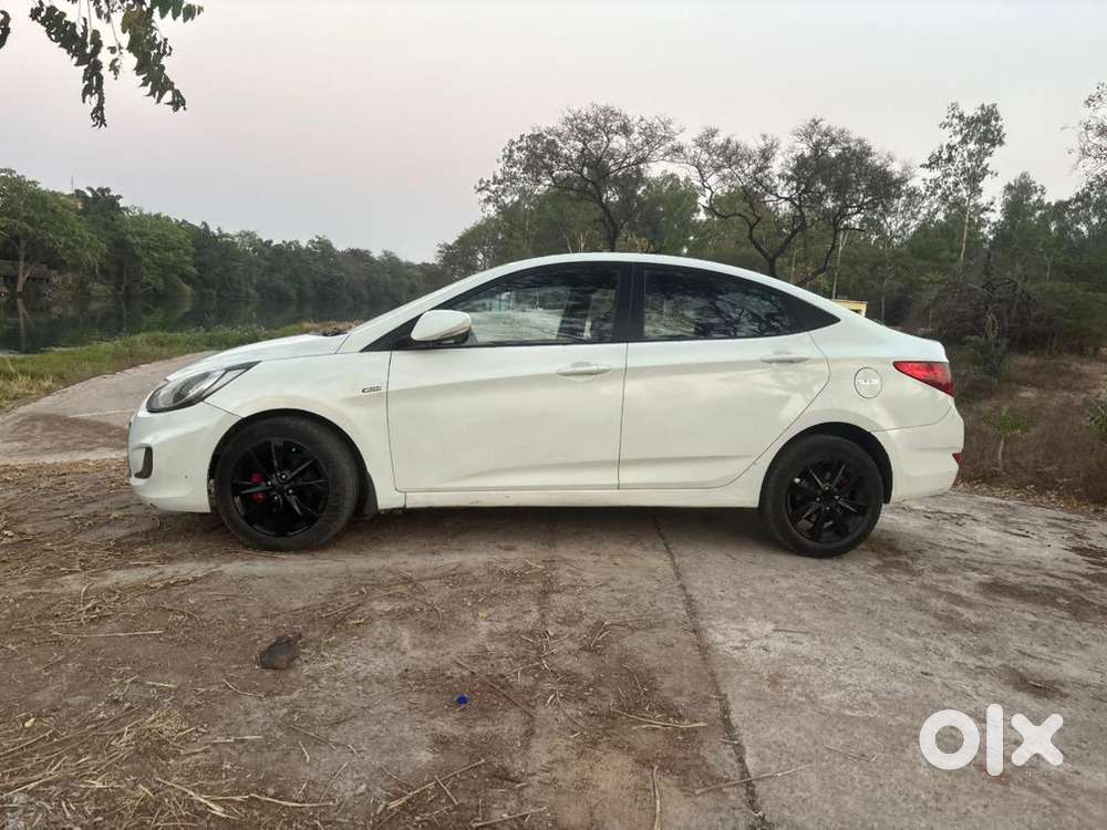 Hyundai Verna 2012 Diesel. Time Pass Wale Message Na Kare Please