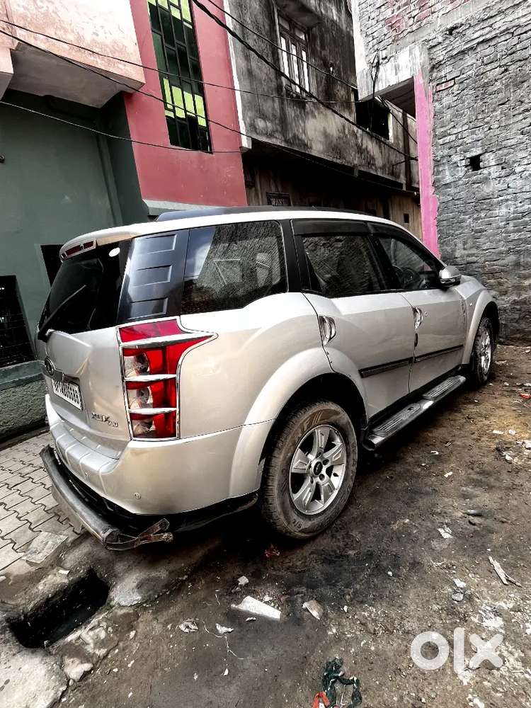 Urgent Sell & Good Condition Xuv500 Car W8