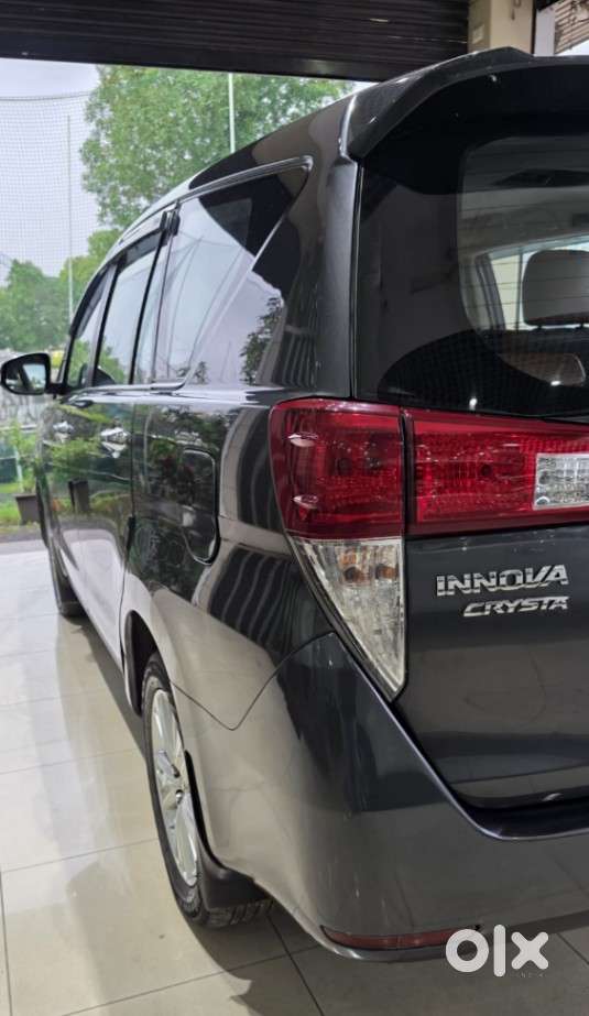 Toyota Innova Crysta 2.8z Automatic, 2016, Diesel