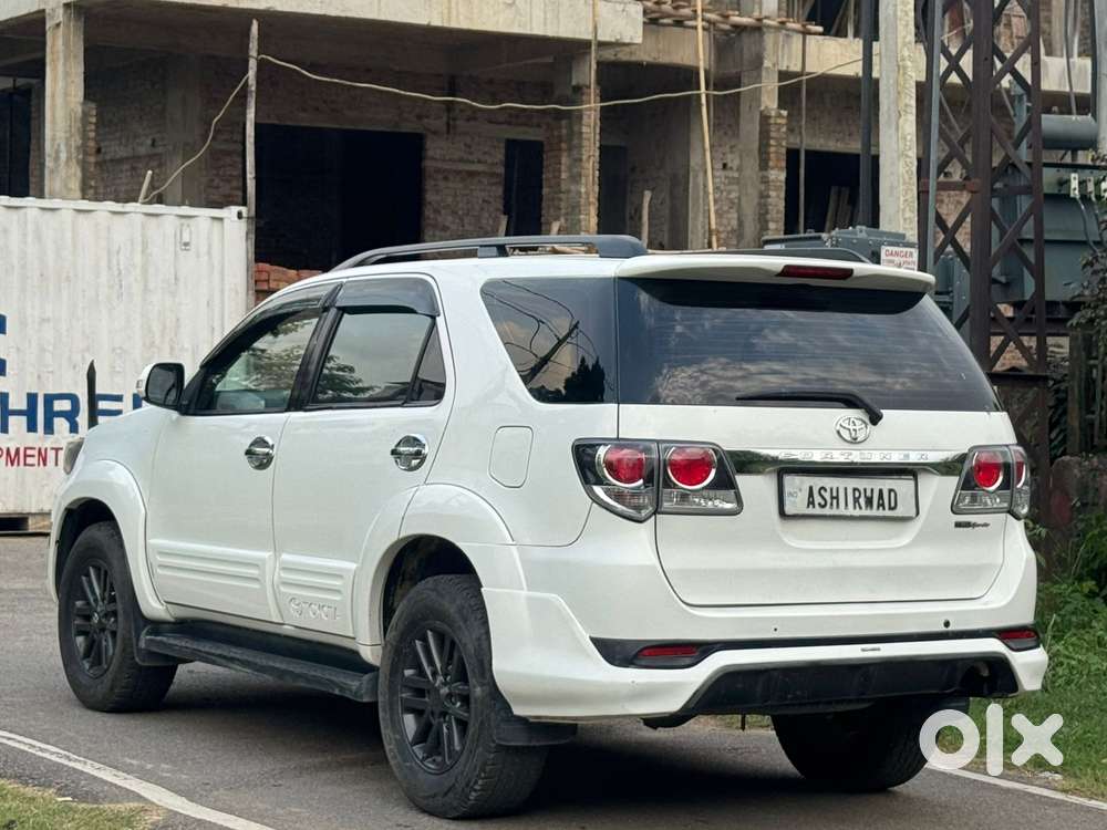 Toyota Fortuner 2.5 4x2 Mt Trd Sportivo, 2015, Diesel