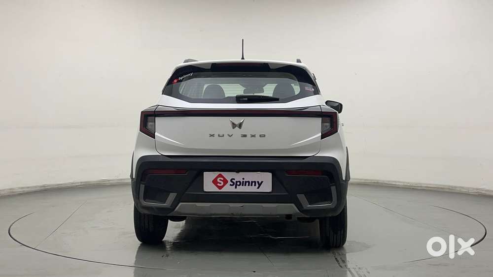 Mahindra Xuv 3xo Ax5 Pm Mt, 2024, Petrol