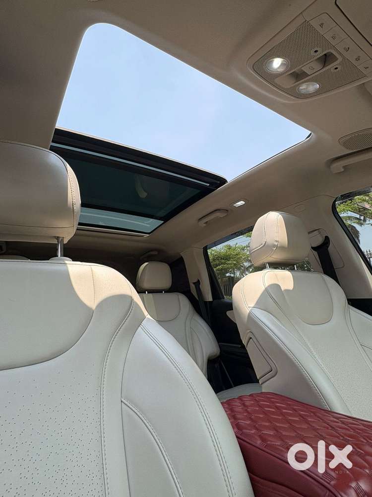 Mahindra Xuv700 2.2 Ax 7 Diesel Mt Luxury Pack Str, 2023, Diesel