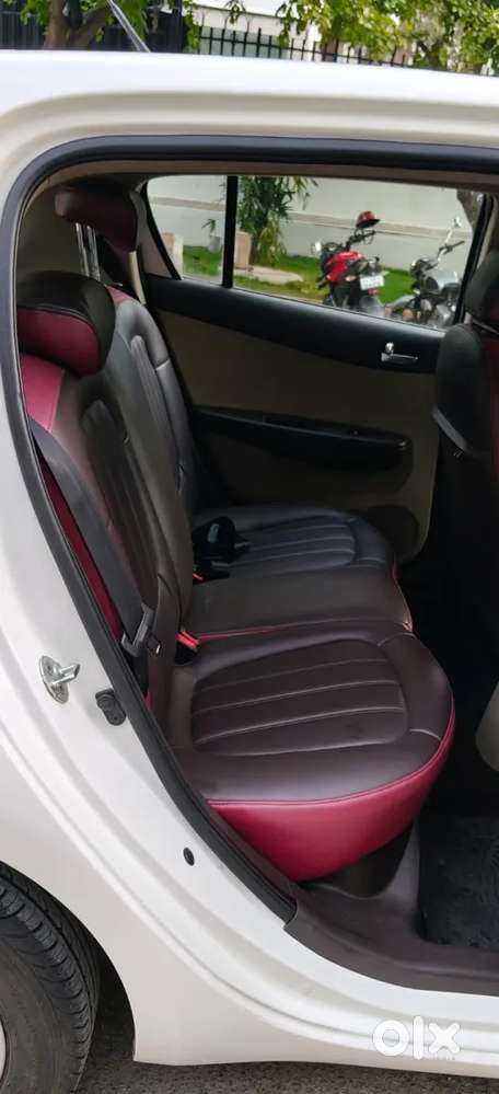 Hyundai I20 1.4 Asta (at), 2011, Diesel