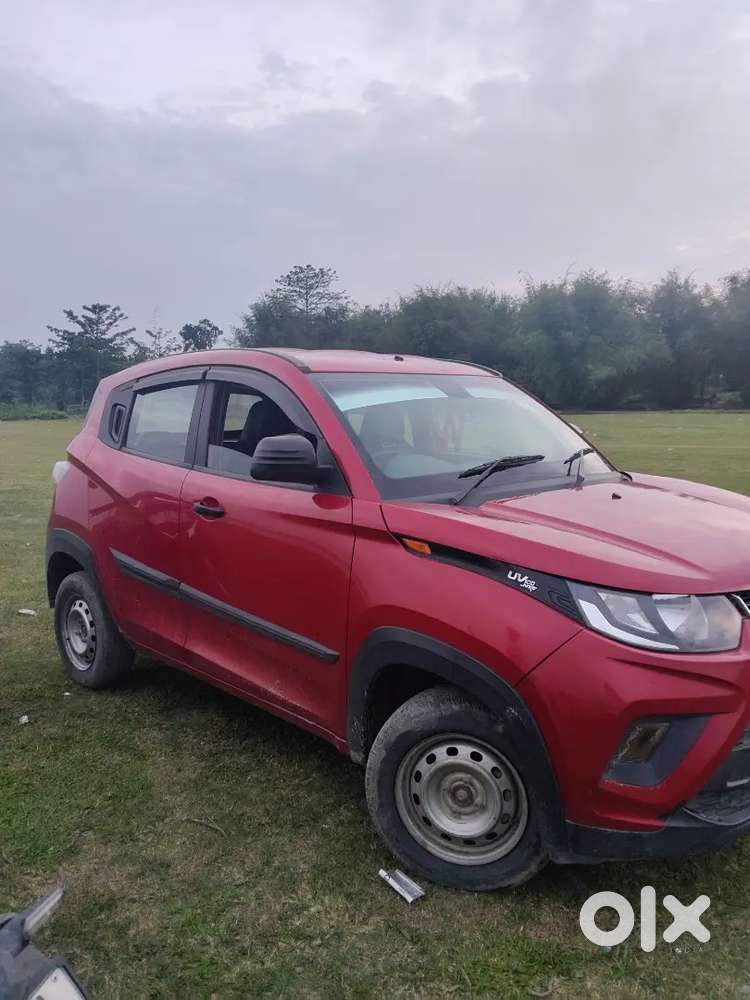 Kuv 100 Mahindra