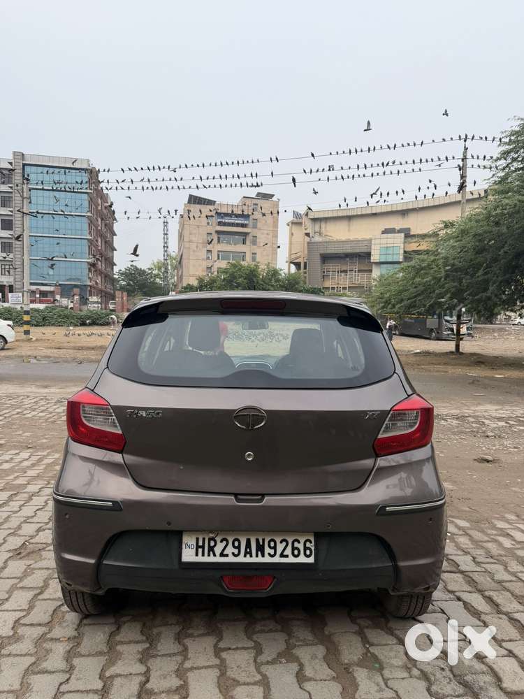 Tata Tiago 1.2 Revotron Xt (o), 2017, Petrol