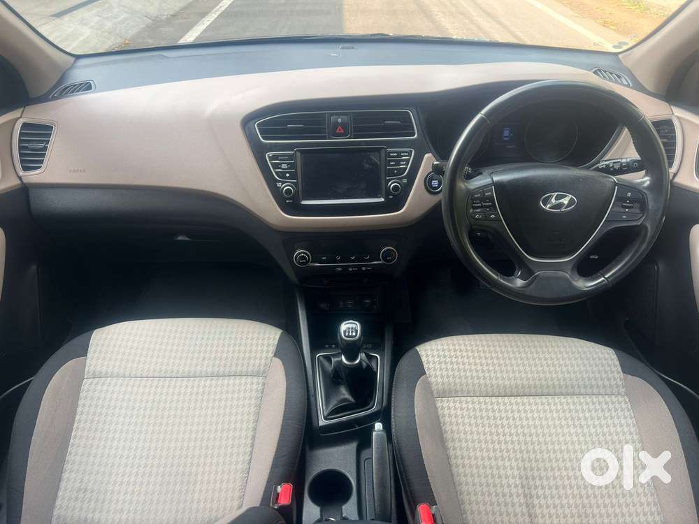 Hyundai I20 Asta (o) 1.2 Mt, 2019, Petrol