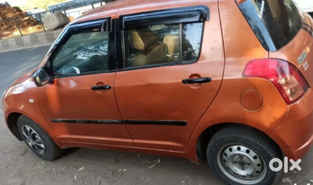 Maruti Suzuki Swift 2006 Cng & Hybrids 150000 Km Driven