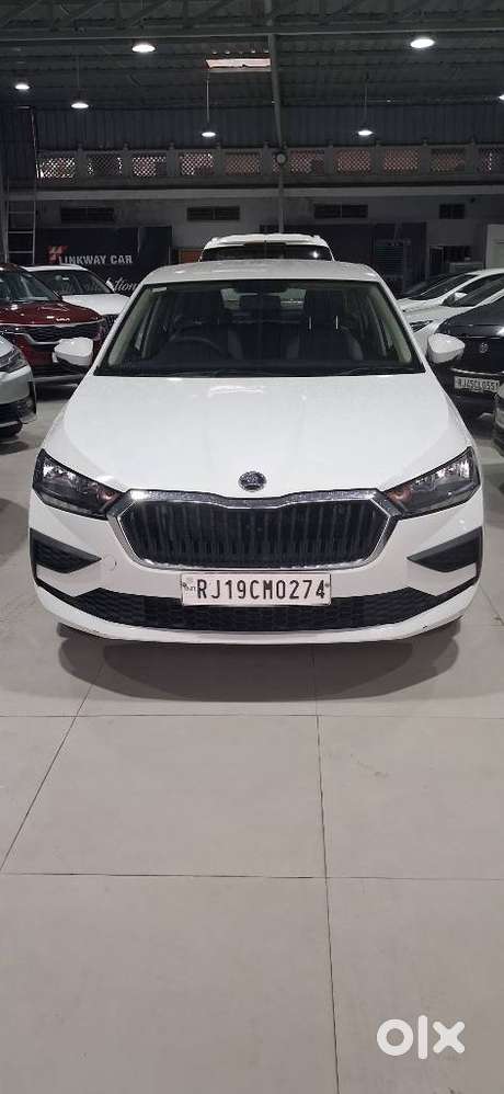 Skoda Slavia Active 1.0l Tsi Mt, 2022, Petrol