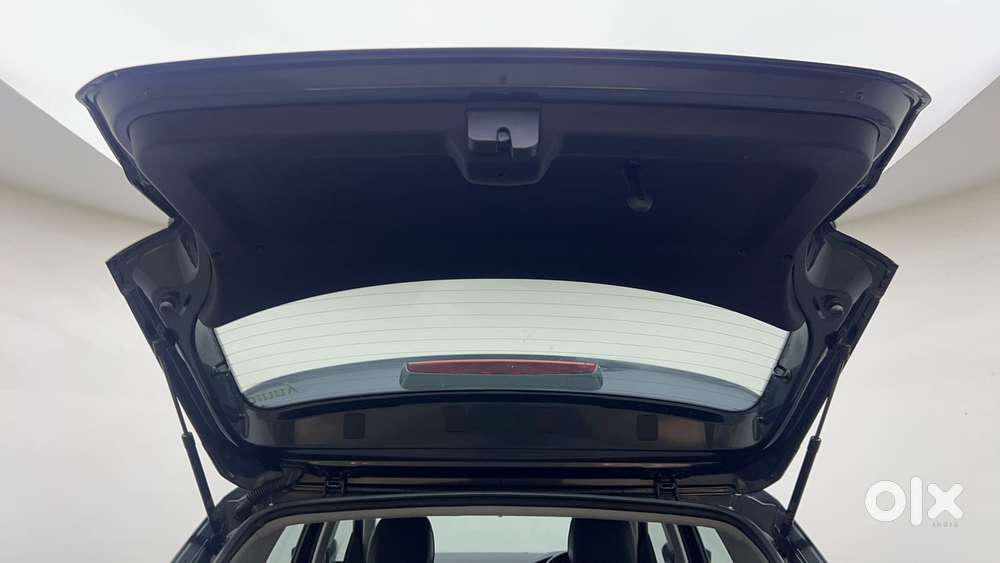 Volkswagen Taigun 1.0 Tsi Highline At, 2022, Petrol
