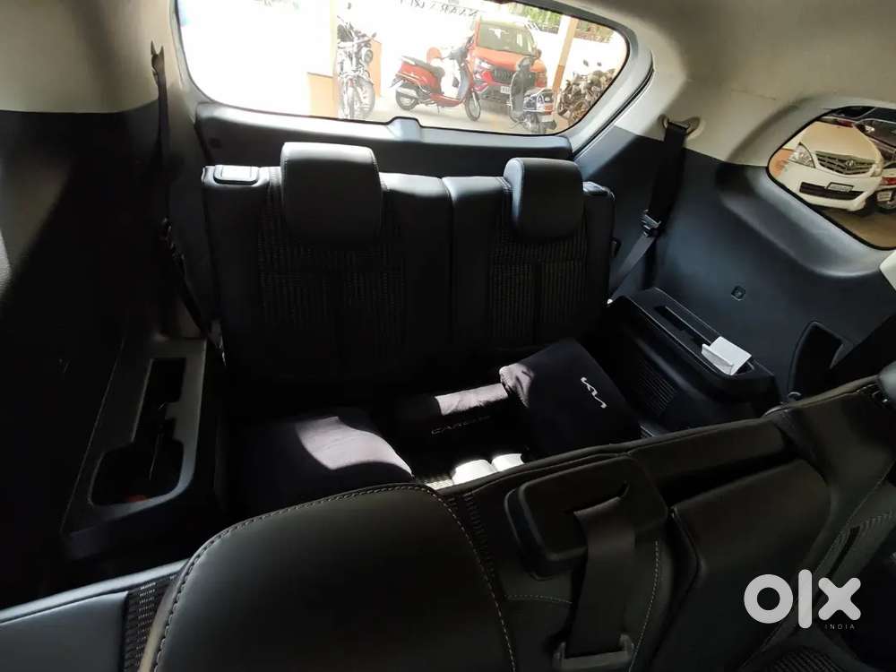 Kia Carens 1.5 Prestige 2025