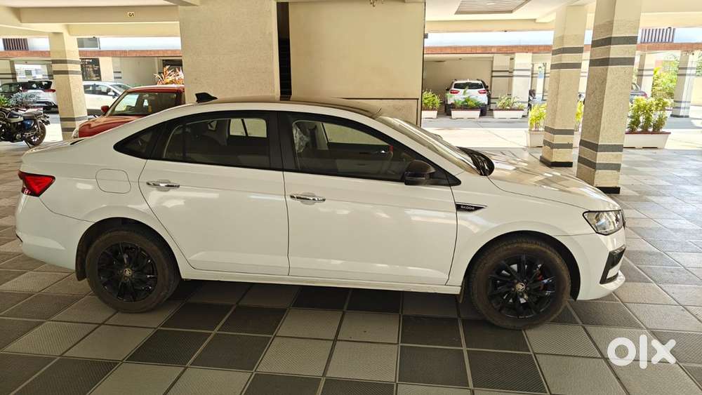 Skoda Slavia Petrol 2024