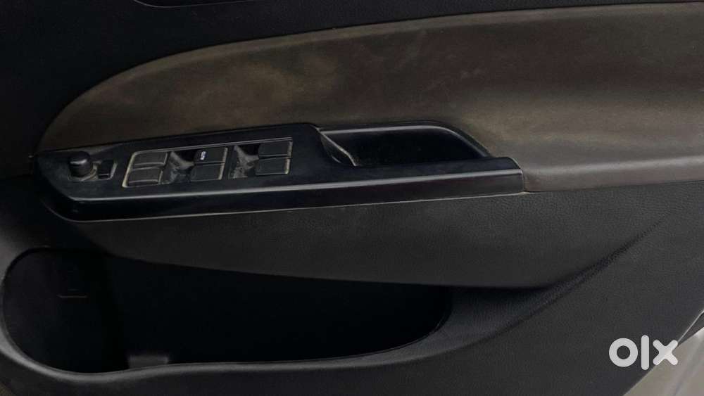 Maruti Suzuki Swift Vxi, 2016, Petrol