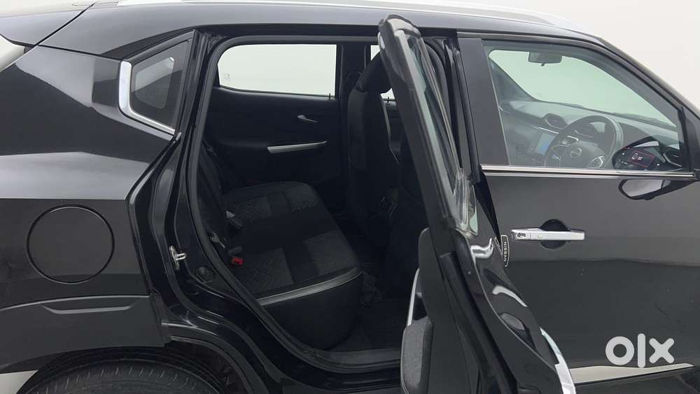 Nissan Magnite 1.0 Xv Premium, 2023, Petrol