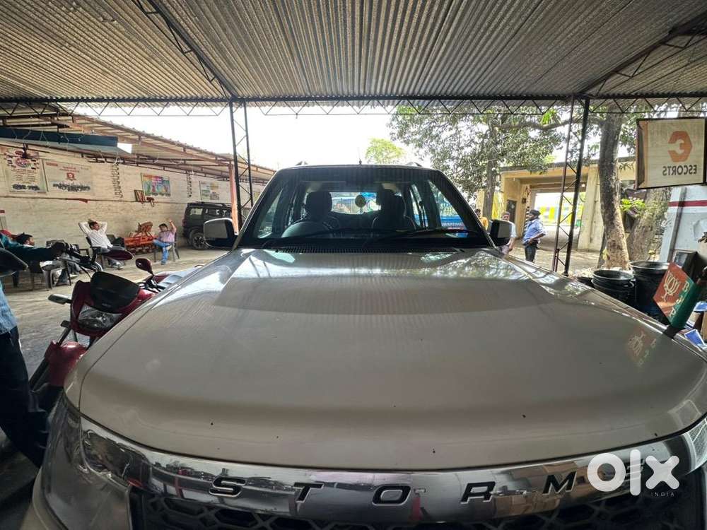Tata Safari Storme 2016 Diesel Well Maintained