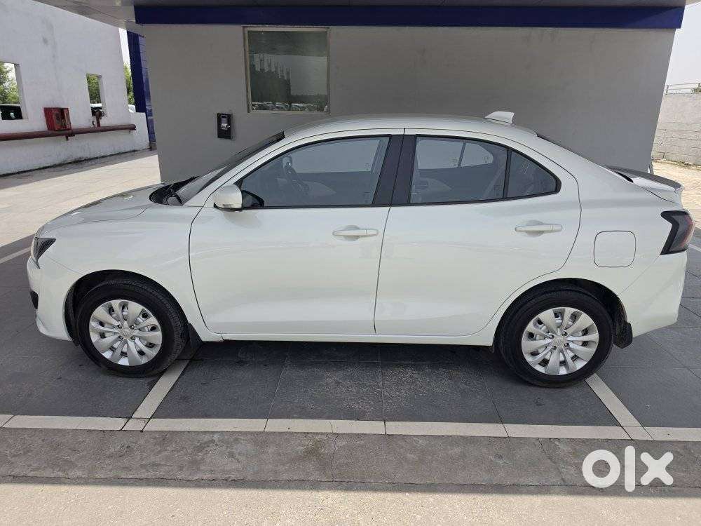 Maruti Suzuki Dzire 1.2 Vxi, 2025, Petrol