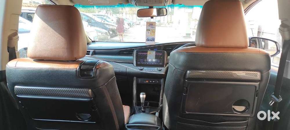Toyota Innova Crysta 2.8z Automatic, 2016, Diesel