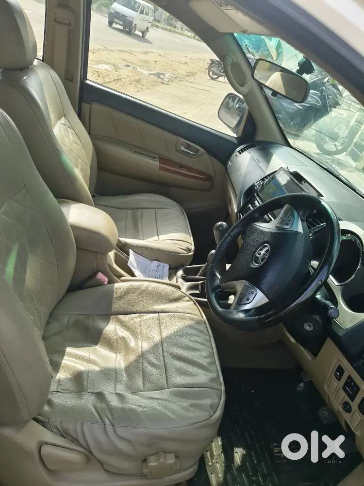 Toyota Fortuner Diesel Manual 2011