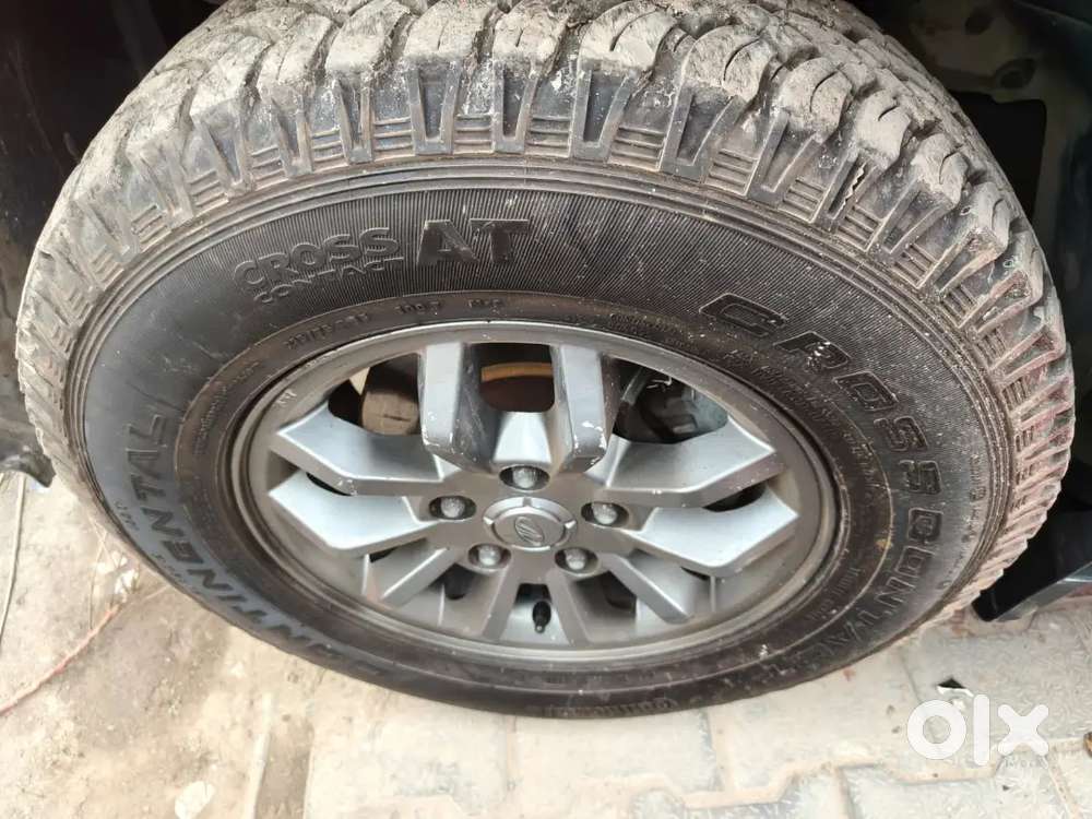 Mahindra Tuv 300 2017 Diesel 80000 Km Driven