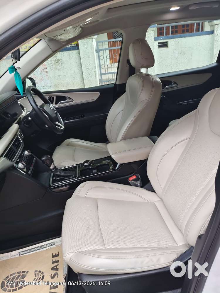 Mahindra Xuv700 Ax7 Luxury Pack Awd, 2022, Diesel