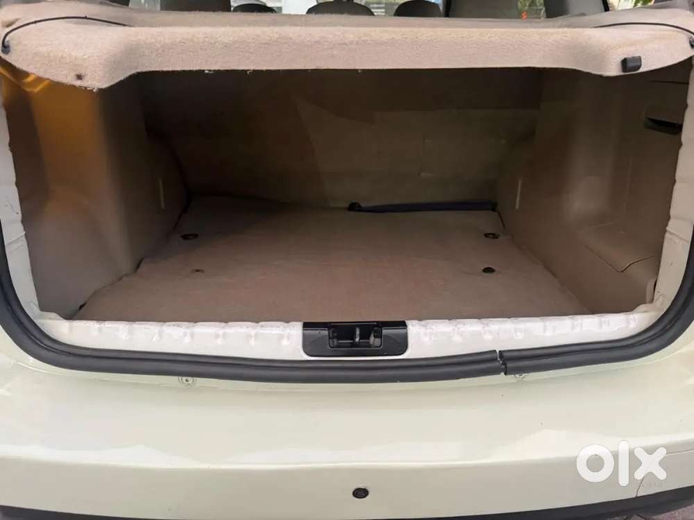 Nissan Terrano 2014 Diesel 102000 Km Driven