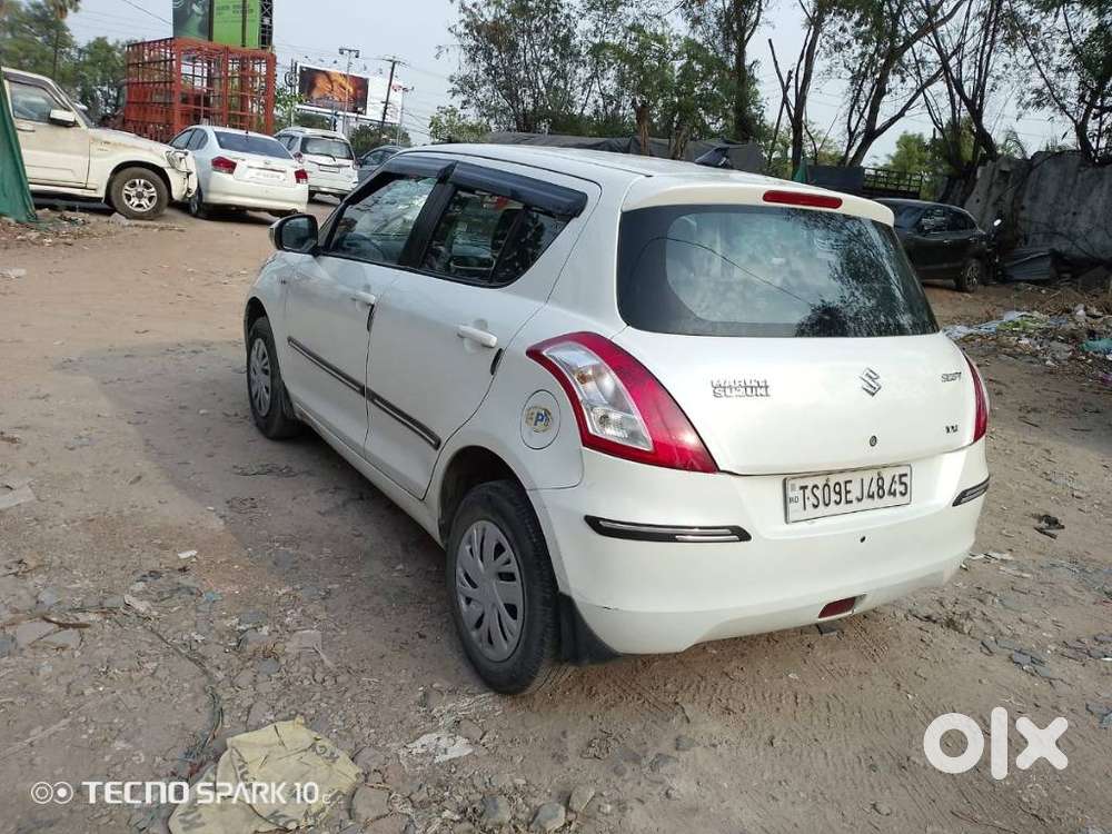 Maruti Suzuki Swift Vxi With Abs, 2015, Petrol