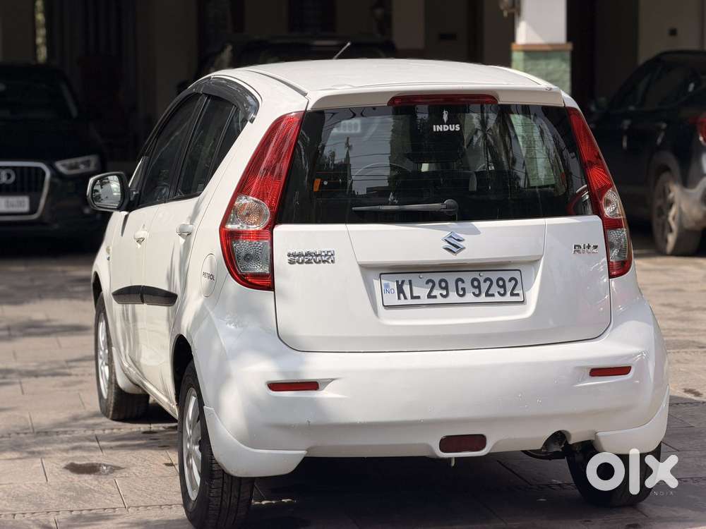 Maruti Suzuki Ritz Zxi Abs, 2013, Petrol