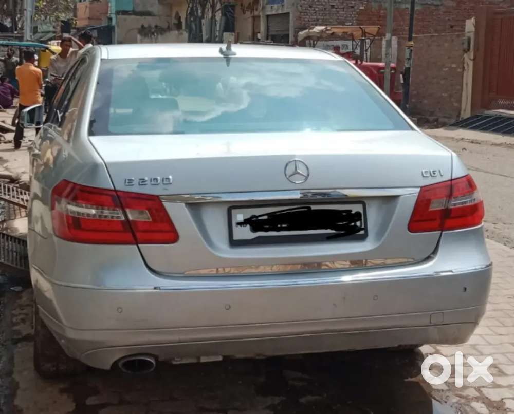 Mercedes-benz E-class 2012 Petrol 74,703 Km Driven