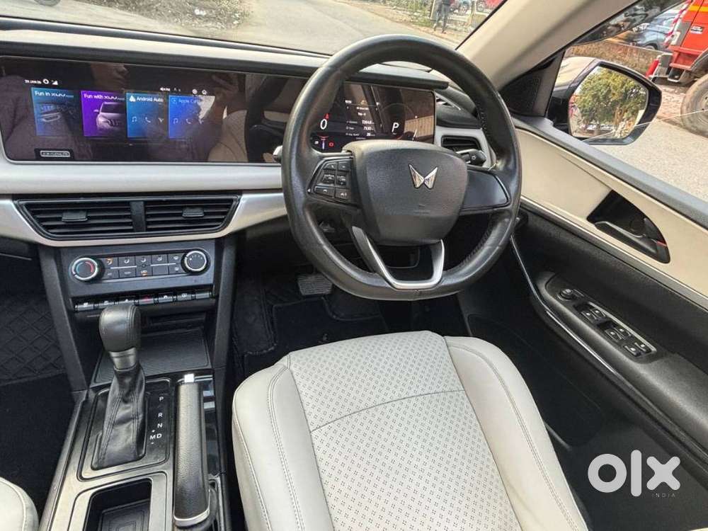 Mahindra Xuv700 2.0 Ax 5 Petrol At Str, 2022, Petrol