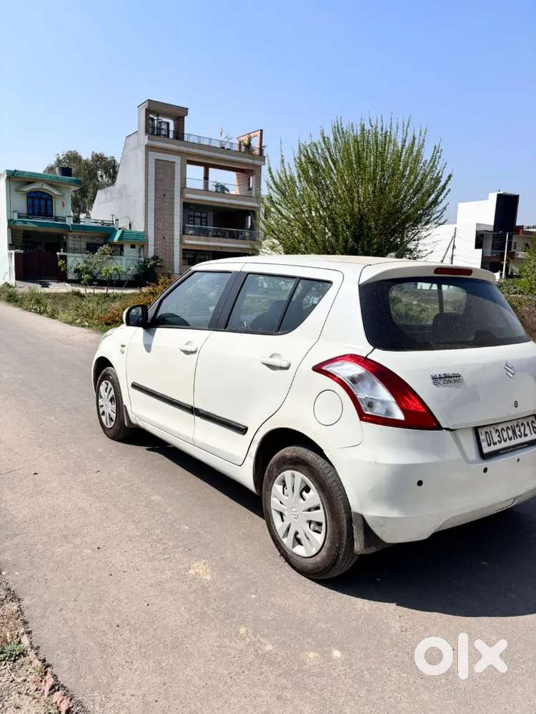 Maruti Suzuki Swift Lxi 2017