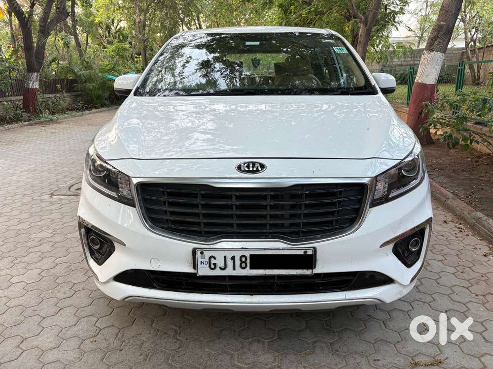 Kia Carnival Premium, 2021, Diesel