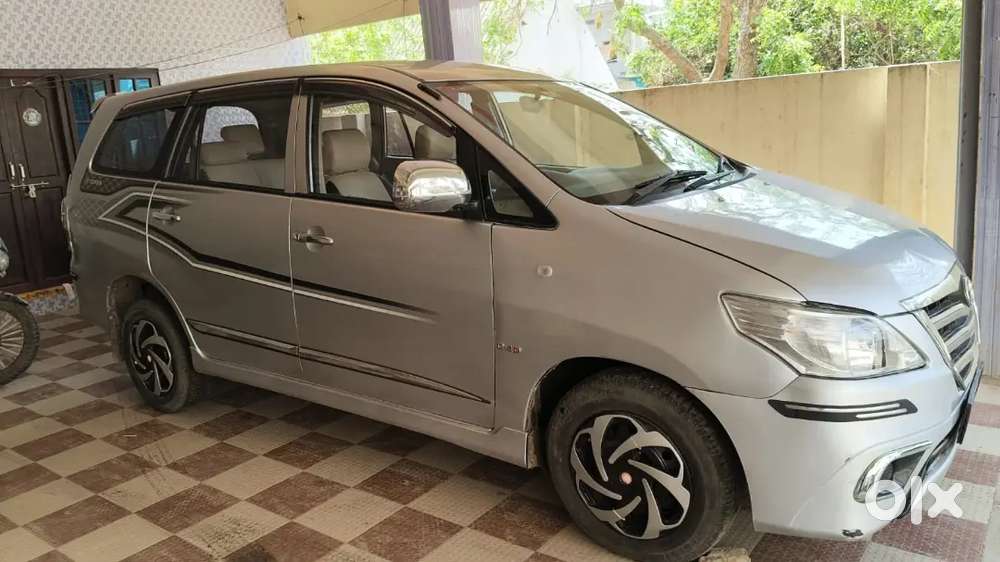 Toyota Innova 2013
