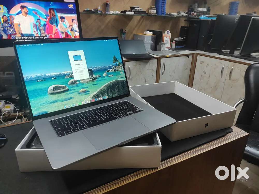 MacBook Pro i9 Retina 16, 1TB SSD, 16gb DDR4, 4gb graphics Radeon