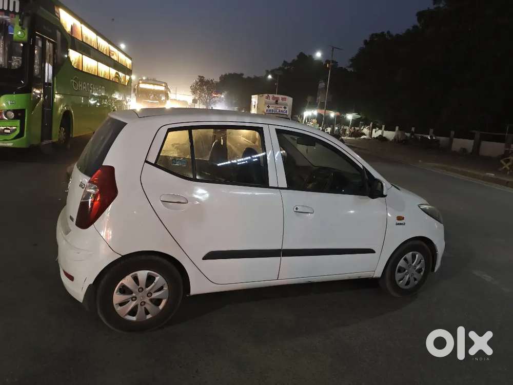 Hyundai I10 2011 Cng & Hybrids 93700 Km Driven