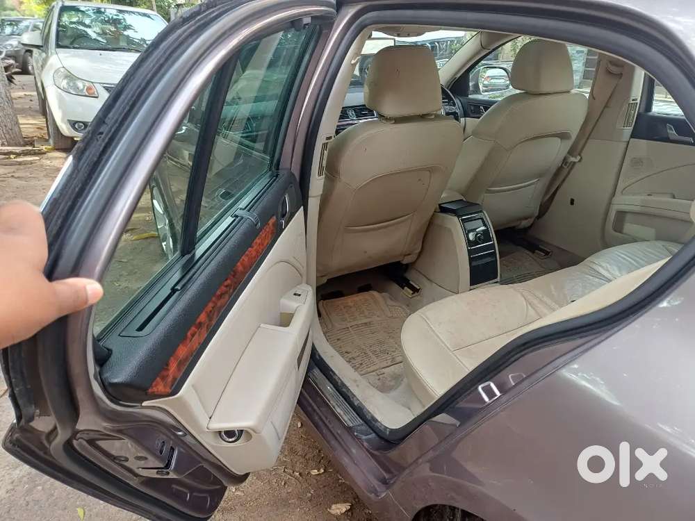 Skoda Superb
1st Onwer
Petrol
2011 Model 2031 Tak Pas
Totally Original