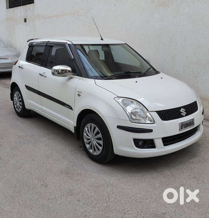 Maruti Suzuki Swift Vxi + Manual, 2011, Petrol