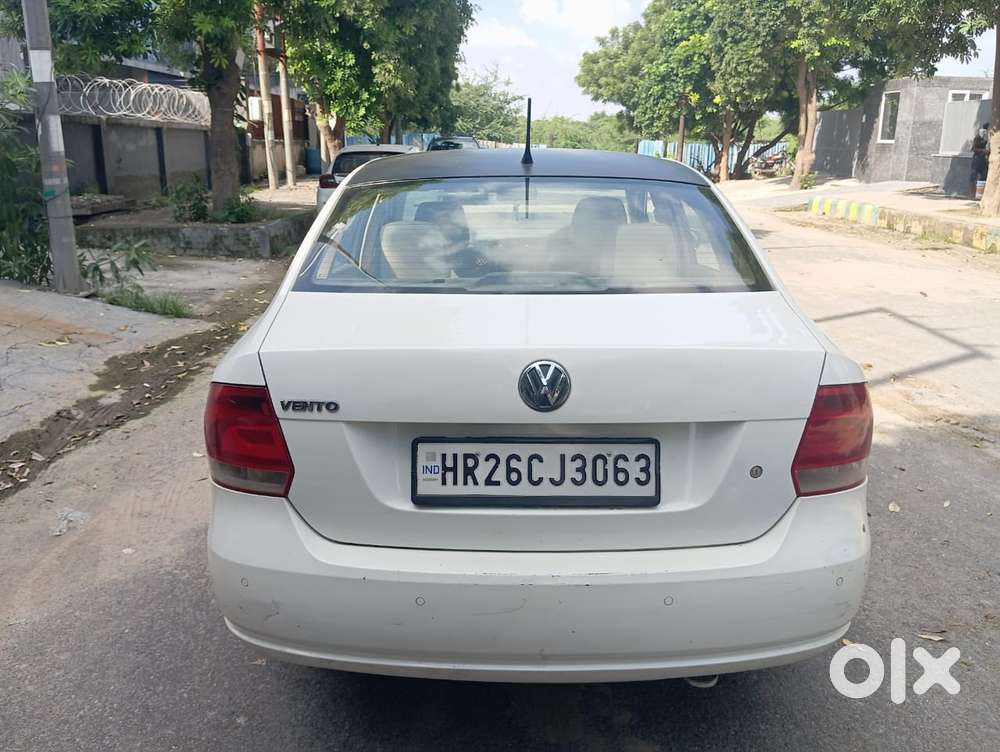 Volkswagen Vento Celeste 1.6 Highline, 2014, Petrol
