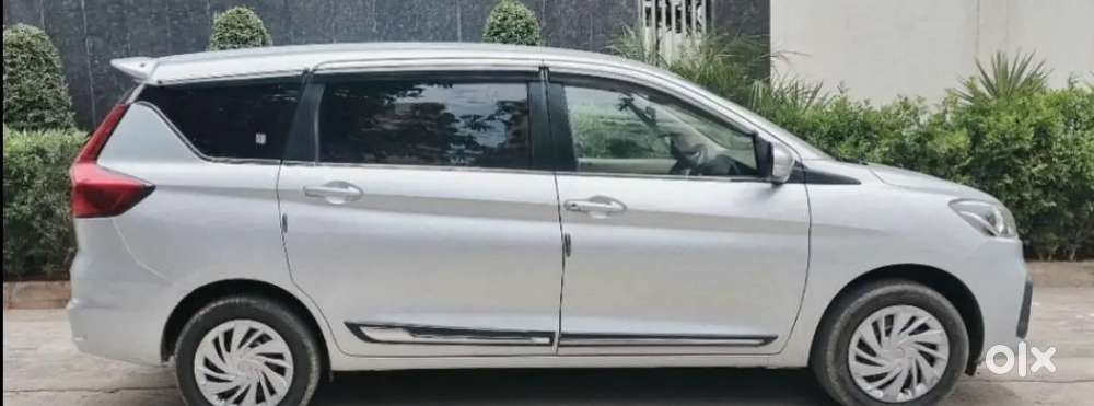 Maruti Suzuki Ertiga 2023 Petrol 35000 Km Driven