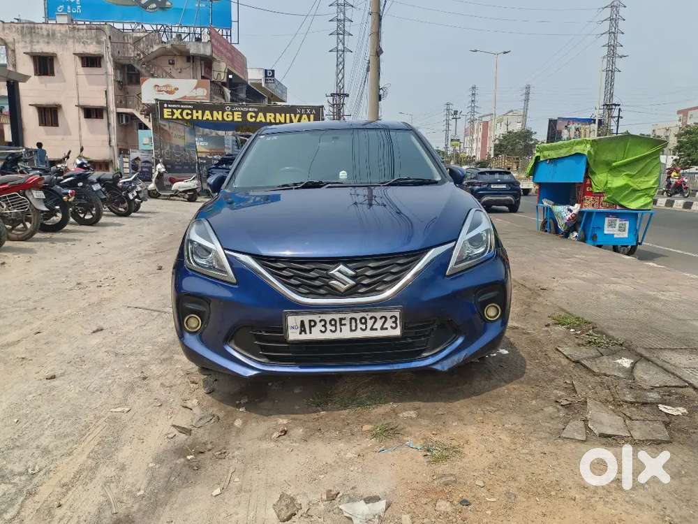 Showroom Tracke Vehicle