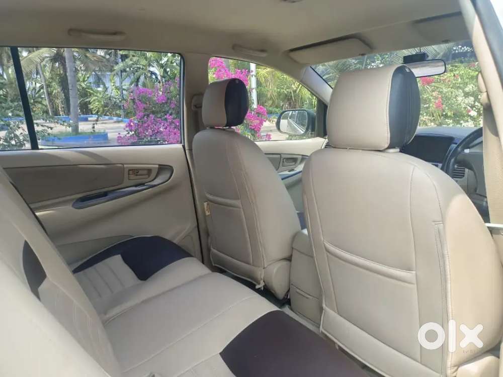 Toyota Innova 2005 Petrol 80000 Km Driven