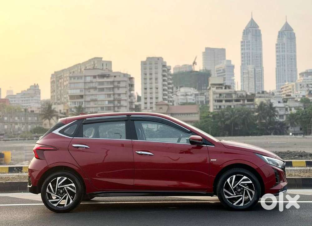 Hyundai I20 Asta (o) 1.2 Ivt Dual Tone, 2023, Petrol