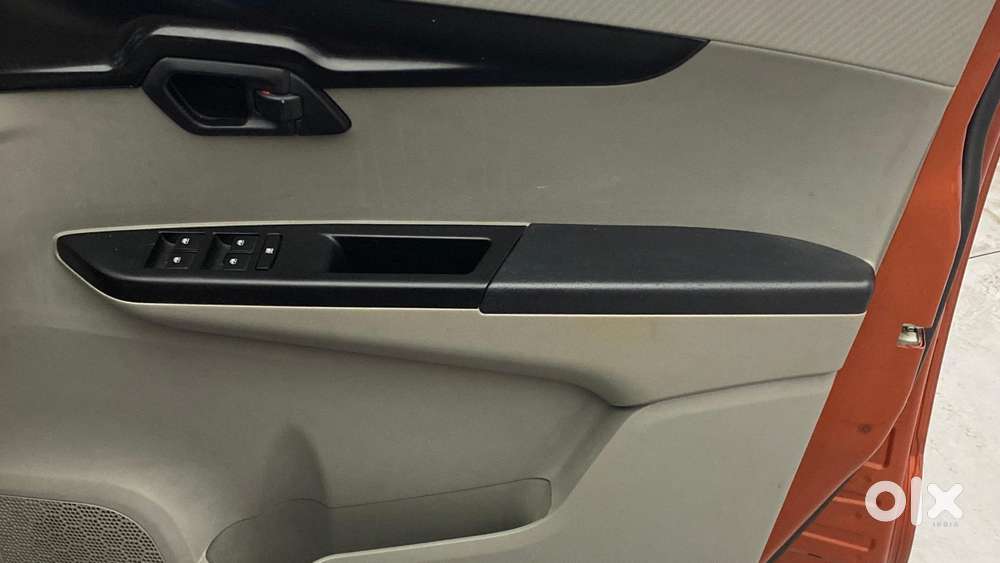 Mahindra Kuv 100 Mfalcon G80 K4 5str, 2016, Petrol